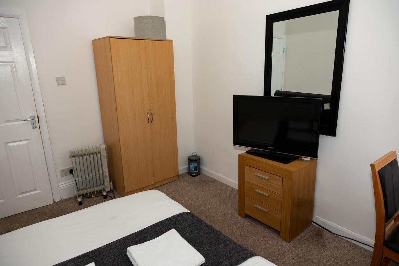 Alexander Apartments Rooms 2 South Shields Bagian luar foto